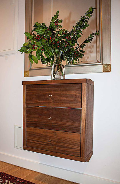 Holzmöblerei Stuttgart: Kommoden Vitrinen